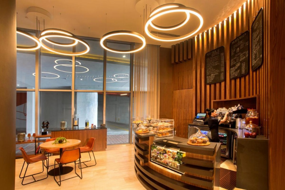 Hyde Resort & Residences Image 10