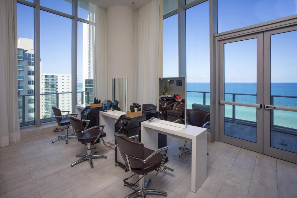 Hyde Resort & Residences Image 17