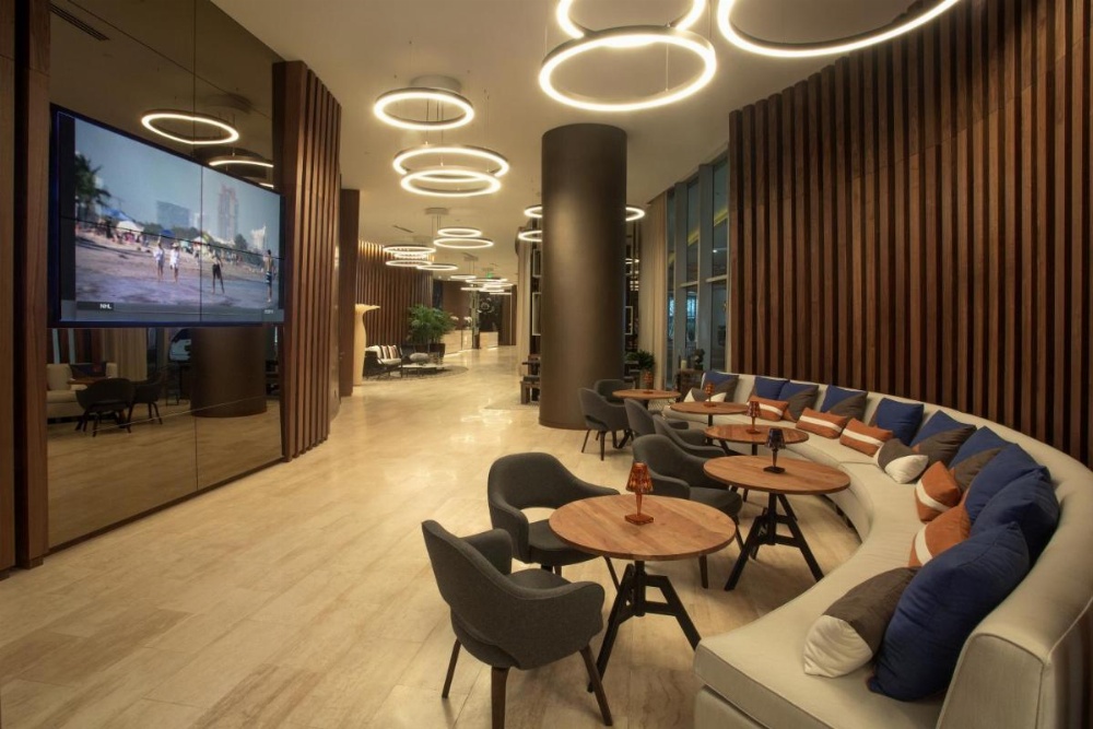 Hyde Resort & Residences Image 21