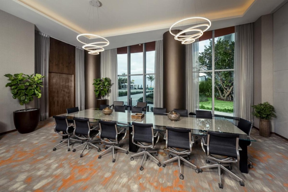 Hyde Resort & Residences Image 29