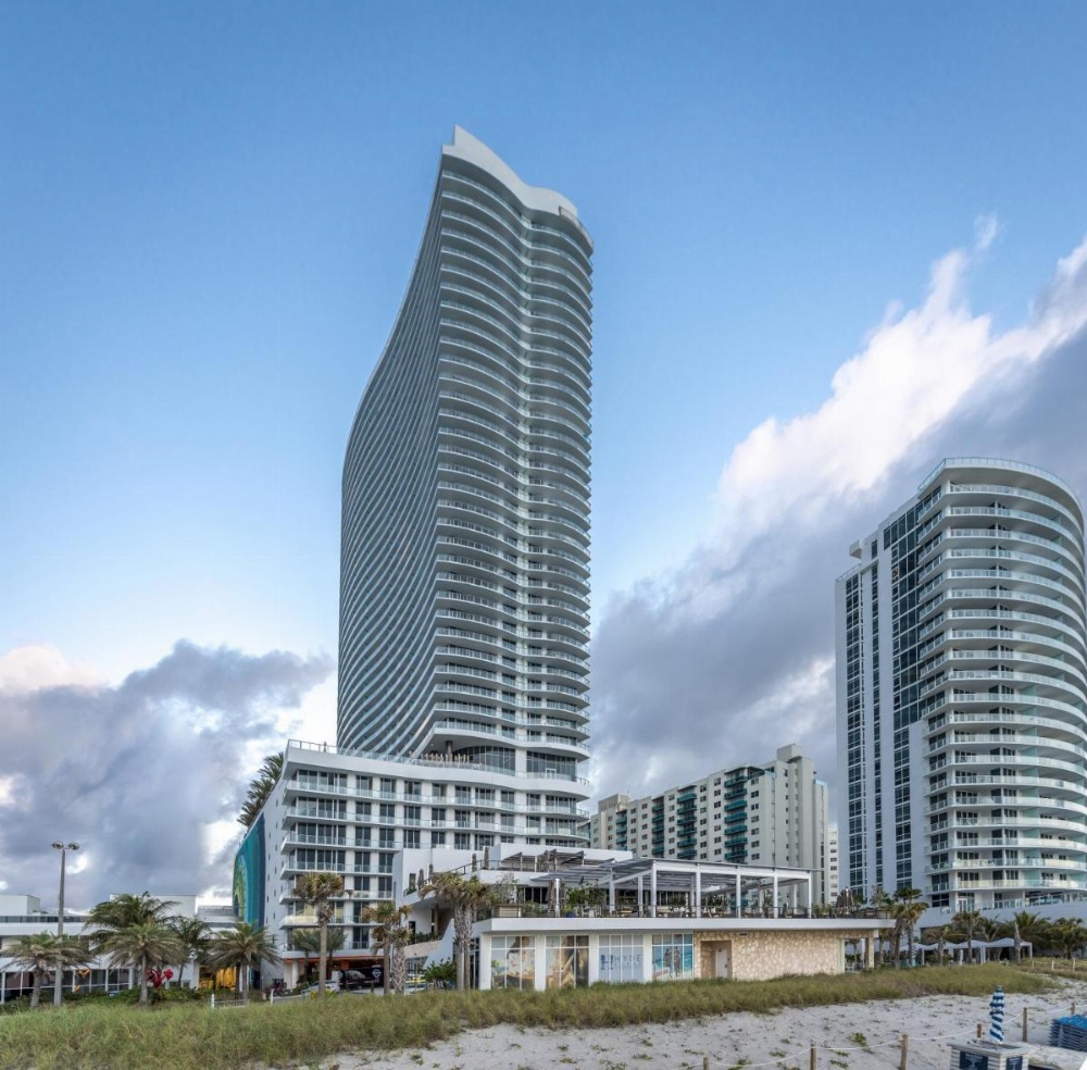 Hyde Resort & Residences Image 33