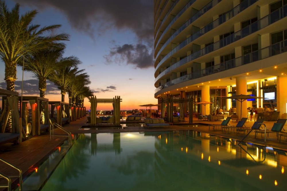 Hyde Resort & Residences Image 6